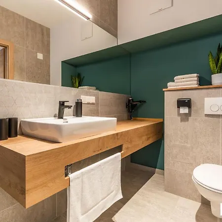 Apartmanhotel Lichti's & *